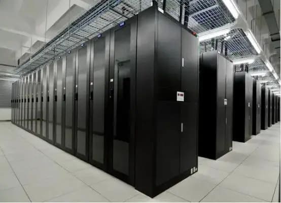 新疆16A机柜租用价格